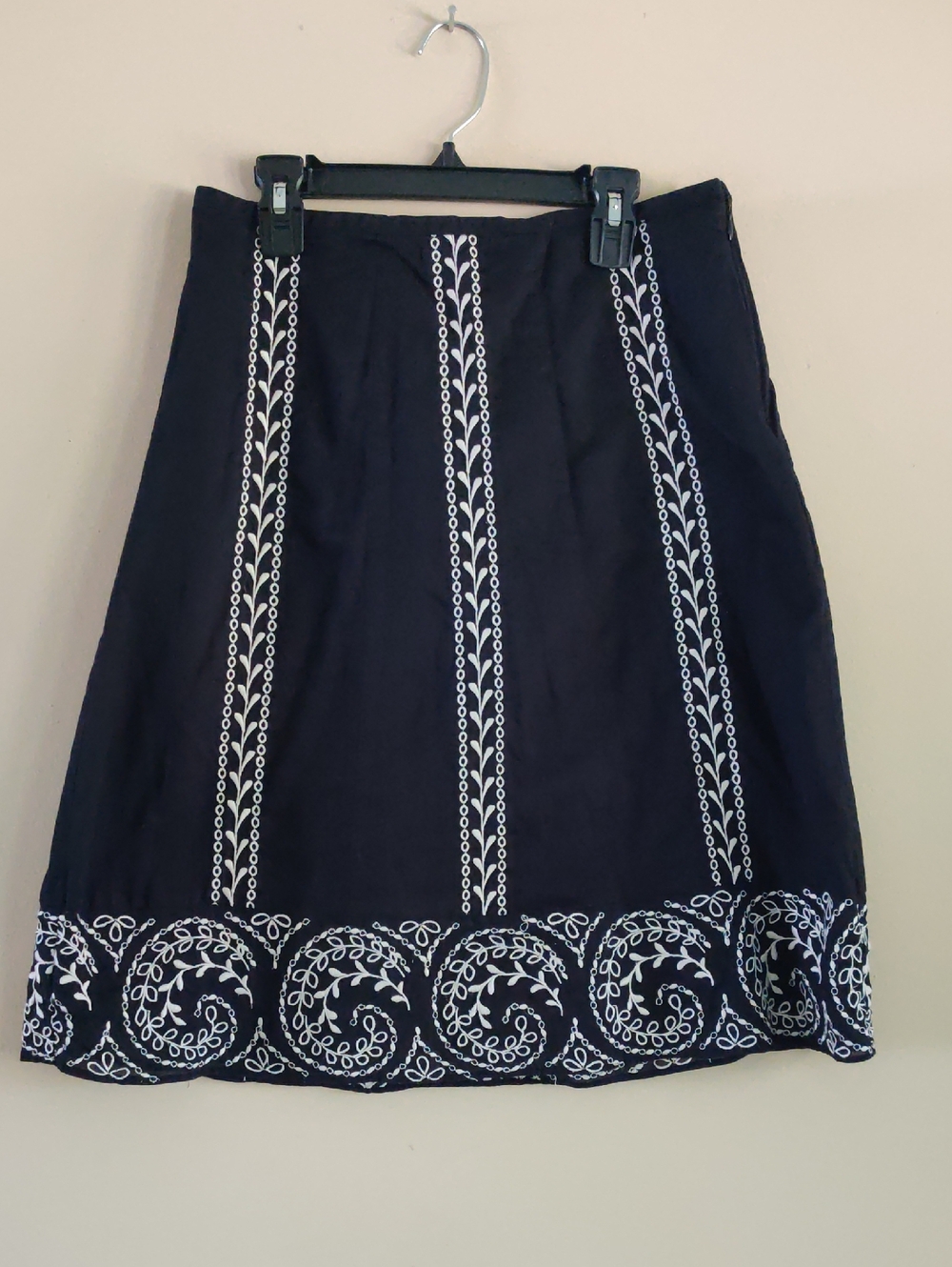 Ann Taylor Navy Midi Skirt with White Embroidered Panels